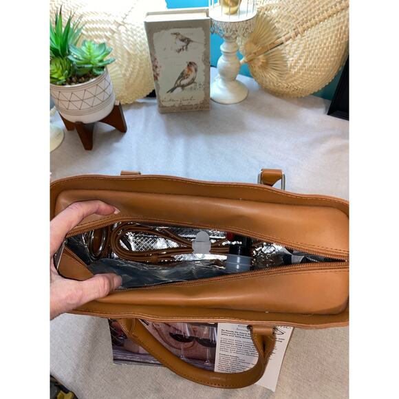 NWT Primeware Inc. Drink Purse Insulated 3L Bladder W/Spout Cork Wine Bag - Picture 7 of 9